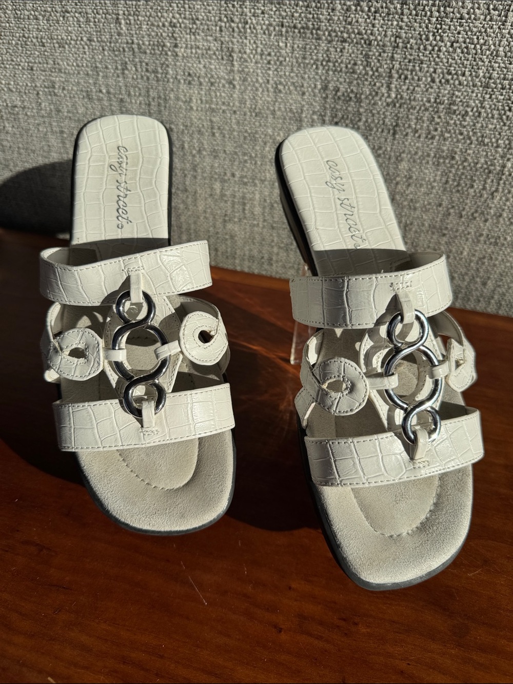 Easy Street Torrid White Croc-Embossed Slide Sandals Silver Ring Hardware Size 7